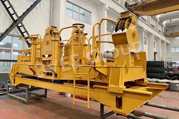 Telescopic spreader